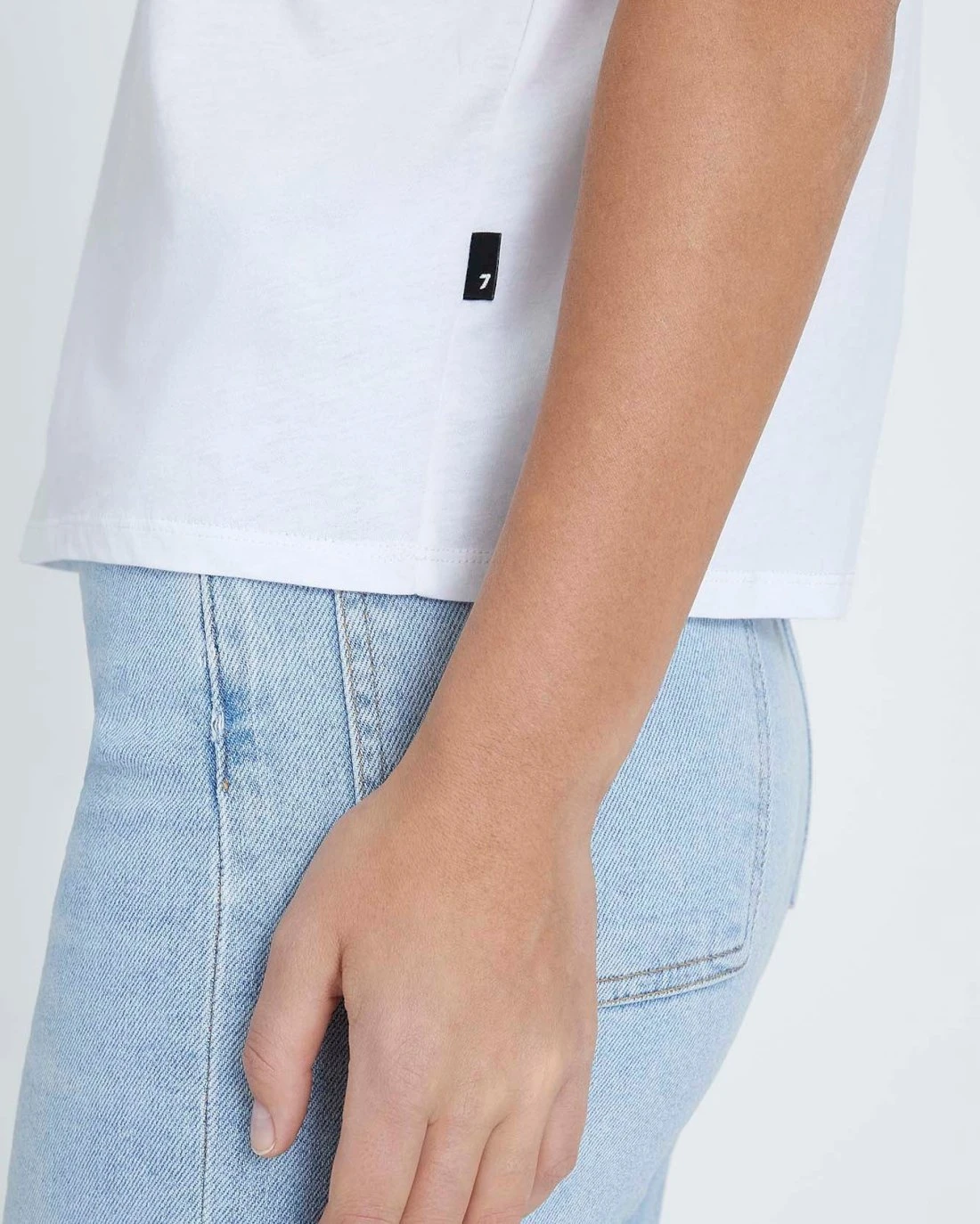 7 For All Mankind V-Neck Tee In White 6 7 For All Mankind V-Neck Tee In White - Image 4