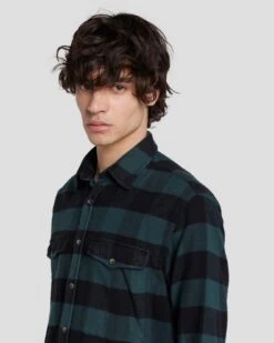 7 For All Mankind Flannel Overshirt In Hunter Green 12 7 For All Mankind Flannel Overshirt In Hunter Green -Sleek Fit Style 7MSFMS36 HUG 5