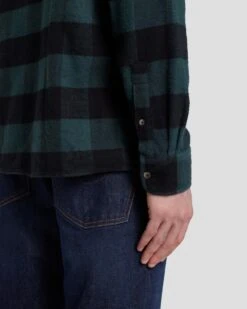7 For All Mankind Flannel Overshirt In Hunter Green 13 7 For All Mankind Flannel Overshirt In Hunter Green -Sleek Fit Style 7MSFMS36 HUG 6