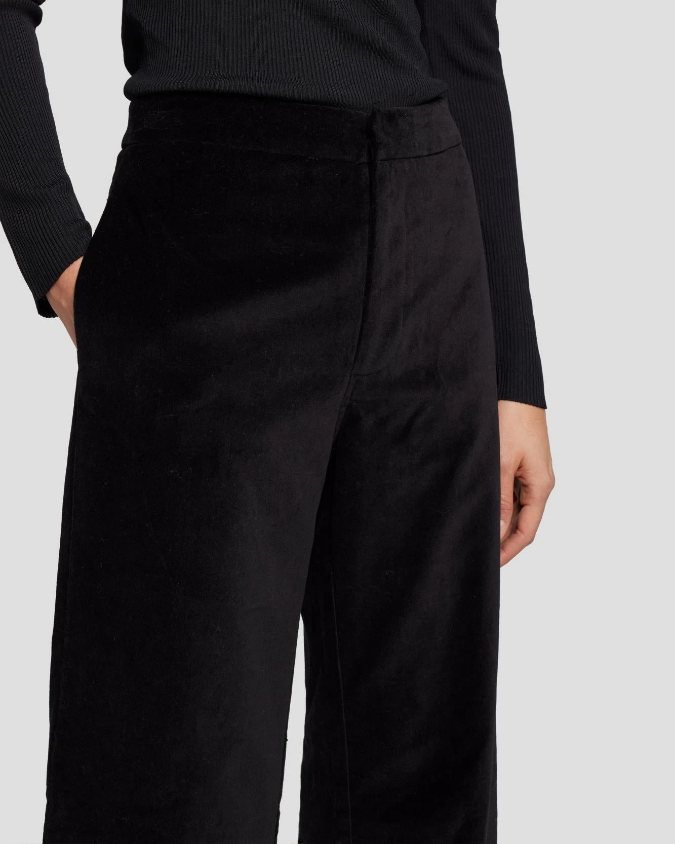 7 For All Mankind Modern Dojo Velvet Trouser In Black 4 7 For All Mankind Modern Dojo Velvet Trouser In Black - Image 2