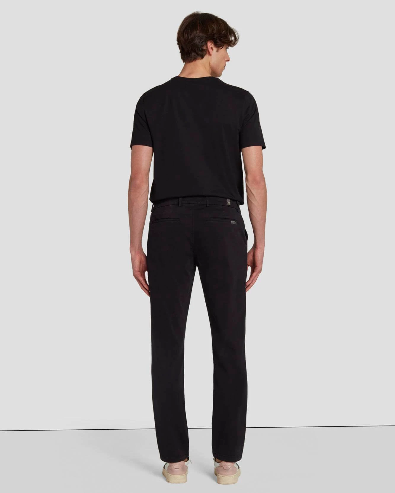 7 For All Mankind Luxe Performance Slimmy Tapered Chino In Black 7 7 For All Mankind Luxe Performance Slimmy Tapered Chino In Black - Image 5