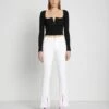 7 For All Mankind Slim Illusion Kimmie Straight In White -Sleek Fit Style 7U343399 SMW 1