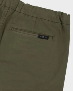 7 For All Mankind Luxe Performance Slimmy Tapered Chino In Sateen Olive -Sleek Fit Style 845762864c7efcd5b372c10776979ecb