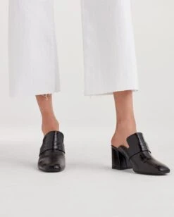 7 For All Mankind Cropped Alexa With Cut Off Hem In White Runway -Sleek Fit Style bf43780ab4a54961fc43d989d9783b6c